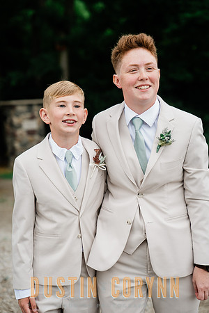 Kayla&Holly-114