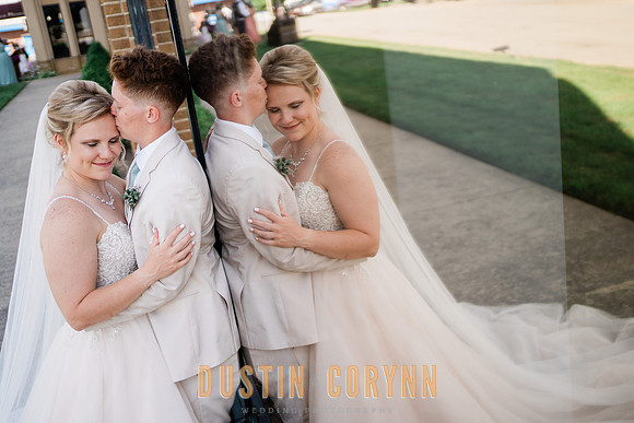 Kayla&Holly-498