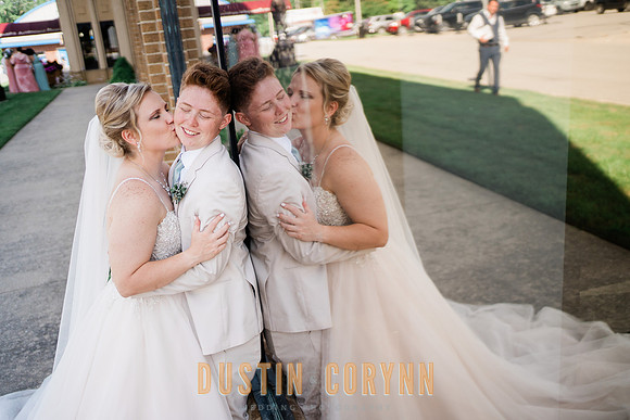Kayla&Holly-500