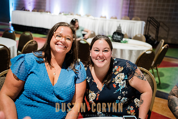 Kayla&Holly-573